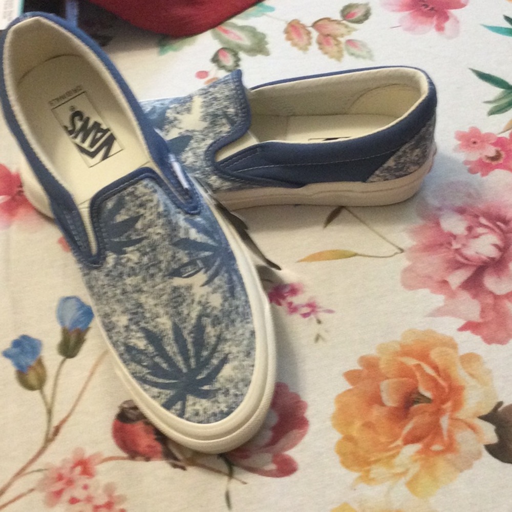 Mens classic slip on